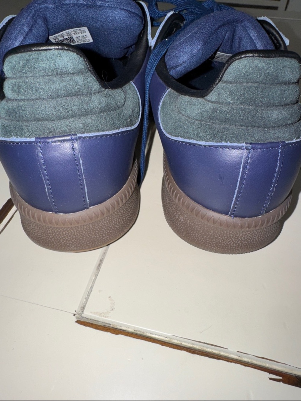 navy blue with white stripes adidas samba. size 7.5. leather upper. - Picture 6 of 8